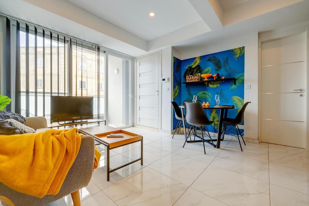 Modern 1br Location Apartment *